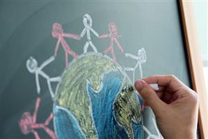 https://thumbs.dreamstime.com/b/hand-drawing-people-holding-hands-around-earth-chalkboard-people-around-world-100449210.jpg 